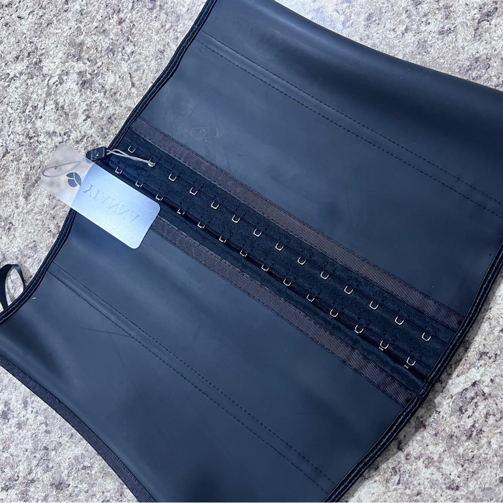 Waist trainer